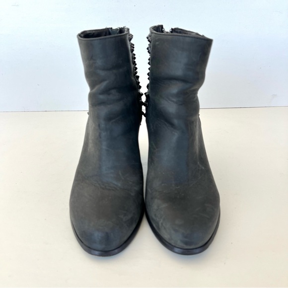 STEVE MADEN Acedd Black Leather Gunmetal Studded Distress Moto Ankle Boots Sz 8 - Picture 4 of 12